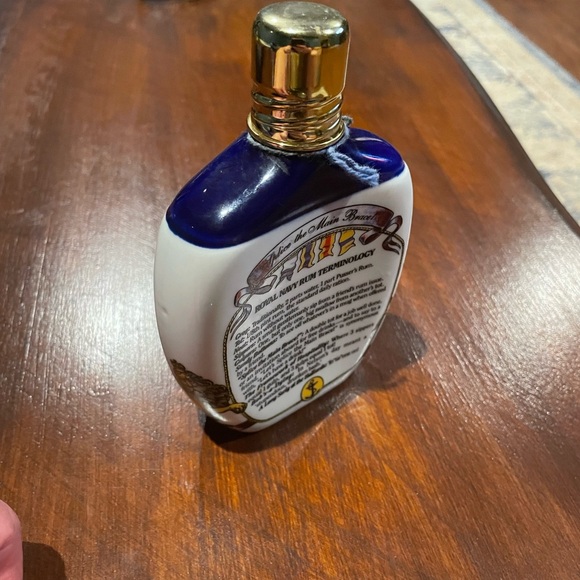 Vintage British Navy Pusser's Rum Hand Cast Porcelain Hip Flask Empty Bottle - Picture 4 of 6